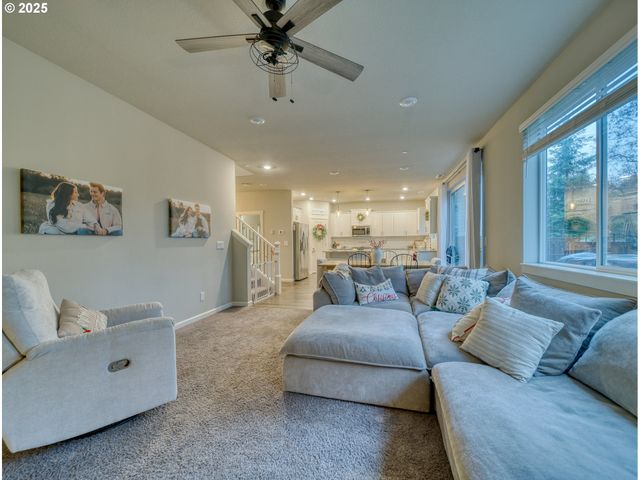 59710 SAPPHIRE Ct, St Helens, OR 97051