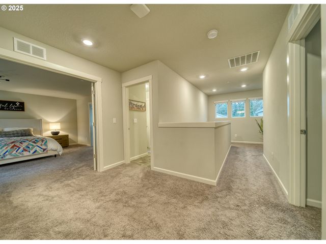 59710 SAPPHIRE Ct, St Helens, OR 97051