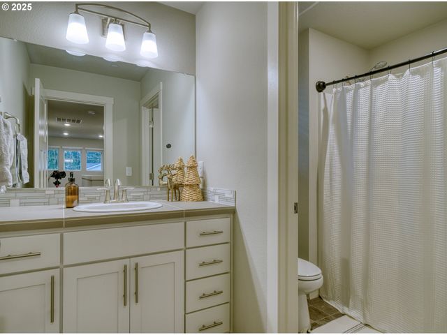 59710 SAPPHIRE Ct, St Helens, OR 97051