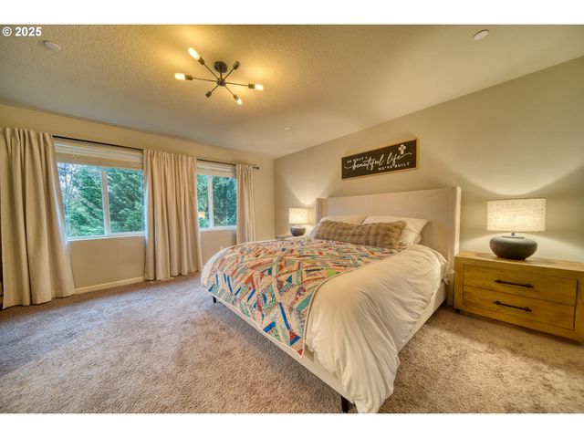 59710 SAPPHIRE Ct, St Helens, OR 97051