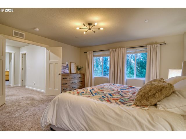 59710 SAPPHIRE Ct, St Helens, OR 97051