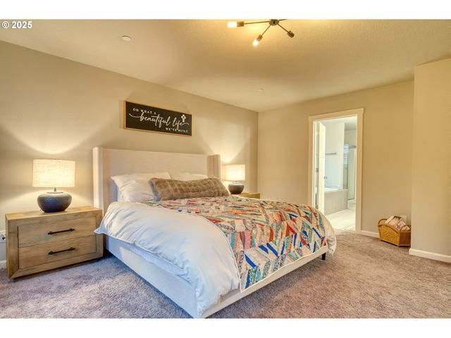 59710 SAPPHIRE Ct, St Helens, OR 97051