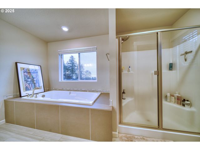 59710 SAPPHIRE Ct, St Helens, OR 97051