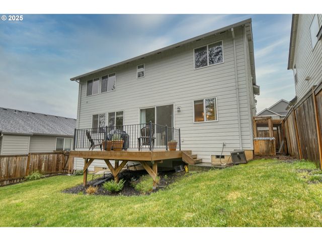 59710 SAPPHIRE Ct, St Helens, OR 97051