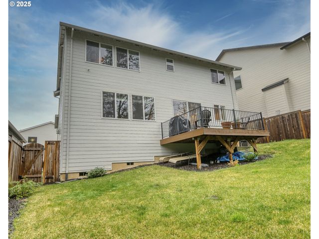 59710 SAPPHIRE Ct, St Helens, OR 97051