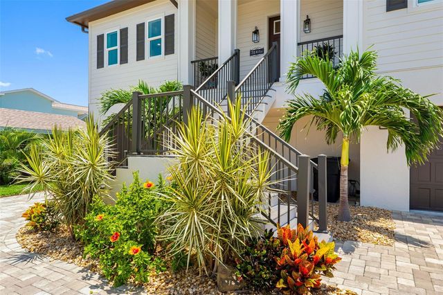 16025 REDINGTON DRIVE, Redington Beach, FL 33708