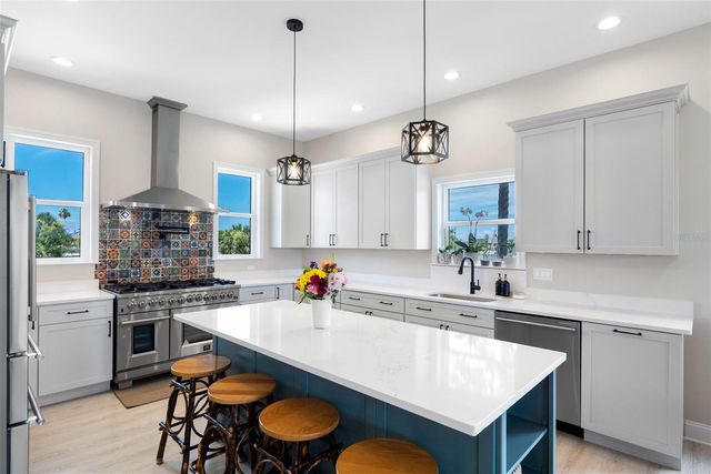 16025 REDINGTON DRIVE, Redington Beach, FL 33708