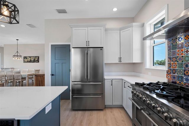 16025 REDINGTON DRIVE, Redington Beach, FL 33708