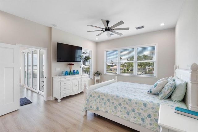 16025 REDINGTON DRIVE, Redington Beach, FL 33708