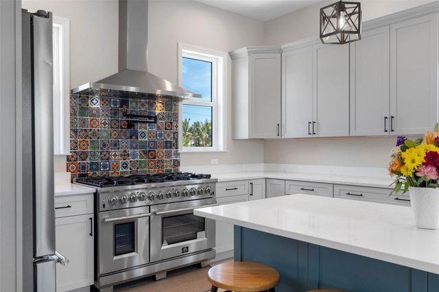 16025 REDINGTON DRIVE, Redington Beach, FL 33708