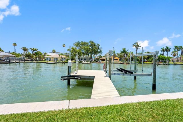 16025 REDINGTON DRIVE, Redington Beach, FL 33708