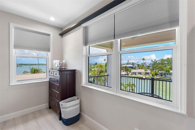 16025 REDINGTON DRIVE, Redington Beach, FL 33708
