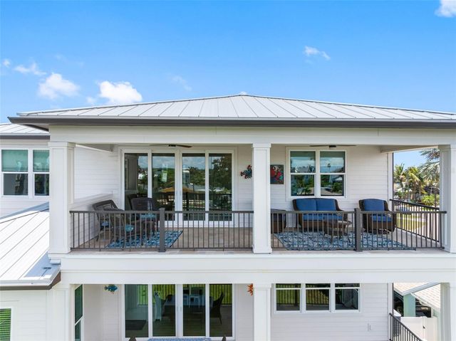 16025 REDINGTON DRIVE, Redington Beach, FL 33708