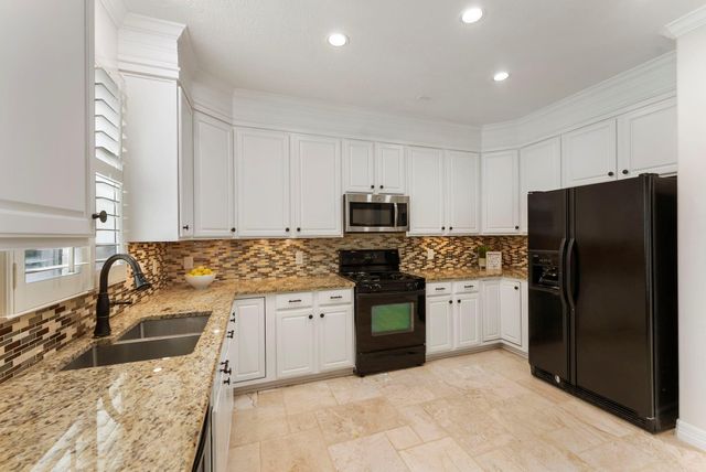 119 S Abram Circle, The Woodlands, TX 77382