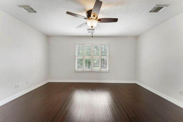 119 S Abram Circle, The Woodlands, TX 77382