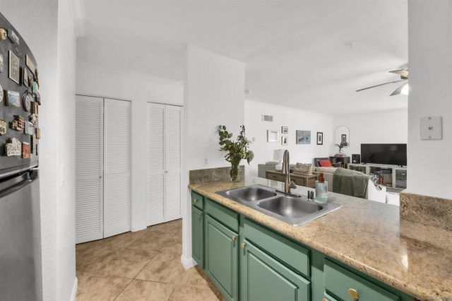 8889 Caminito Plaza Centro 7127, San Diego, CA 92122