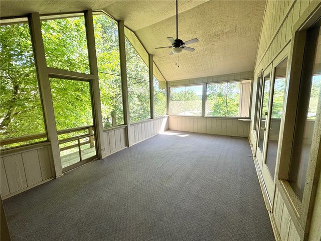 25 Elizabeth Drive, Bella Vista, AR 72715