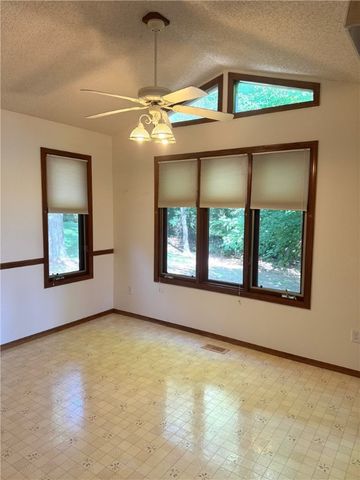 25 Elizabeth Drive, Bella Vista, AR 72715