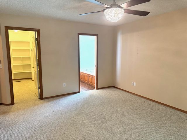 25 Elizabeth Drive, Bella Vista, AR 72715