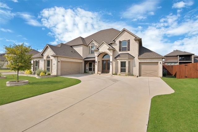 2208 Birdwatch Lane, Mansfield, TX 76084