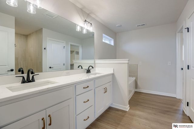 12502 S 89th Street, Papillion, NE 68046