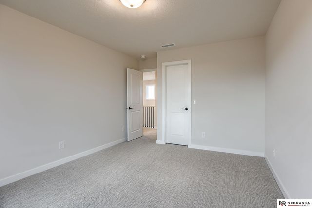 12502 S 89th Street, Papillion, NE 68046