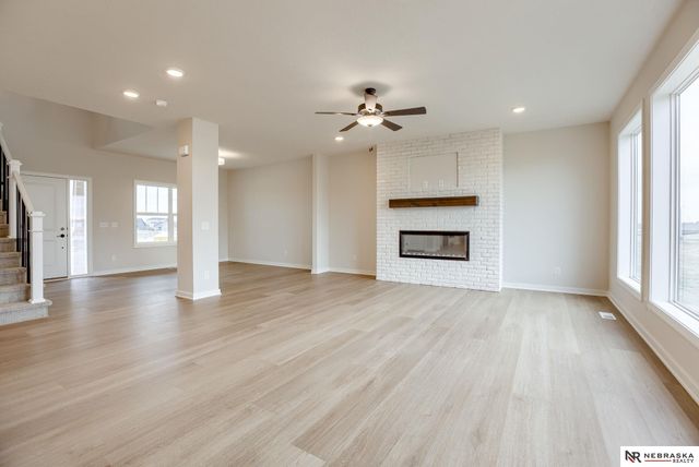 12502 S 89th Street, Papillion, NE 68046