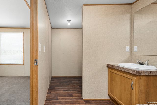 311 N REED ST, Pleasanton, TX 78064