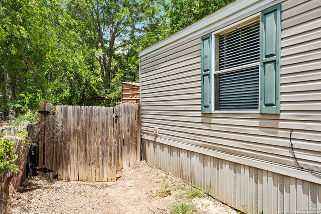 311 N REED ST, Pleasanton, TX 78064