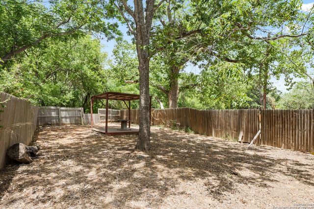 311 N REED ST, Pleasanton, TX 78064