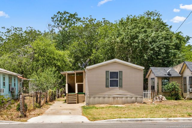 311 N REED ST, Pleasanton, TX 78064