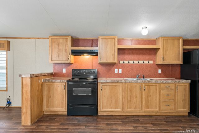 311 N REED ST, Pleasanton, TX 78064