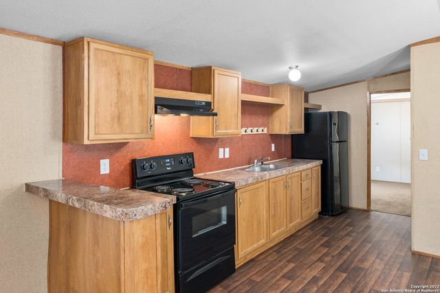 311 N REED ST, Pleasanton, TX 78064
