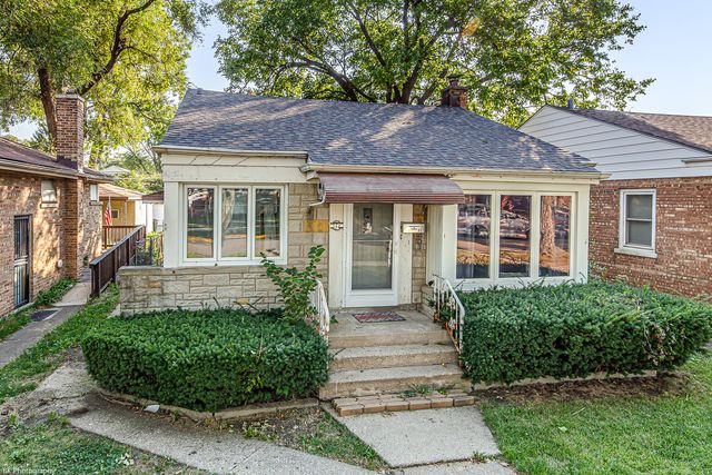 117 Morris Avenue, Bellwood, IL 60104