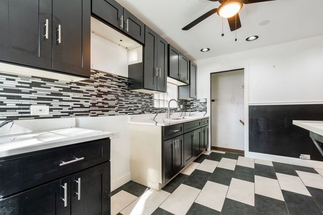 117 Morris Avenue, Bellwood, IL 60104