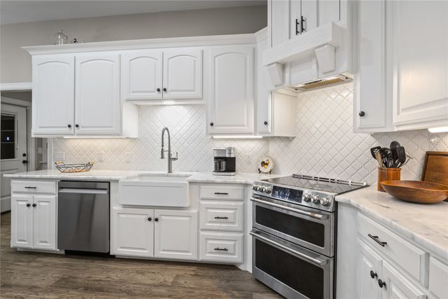 1000 Stone Bridge, Mt Pleasant, TX 75455