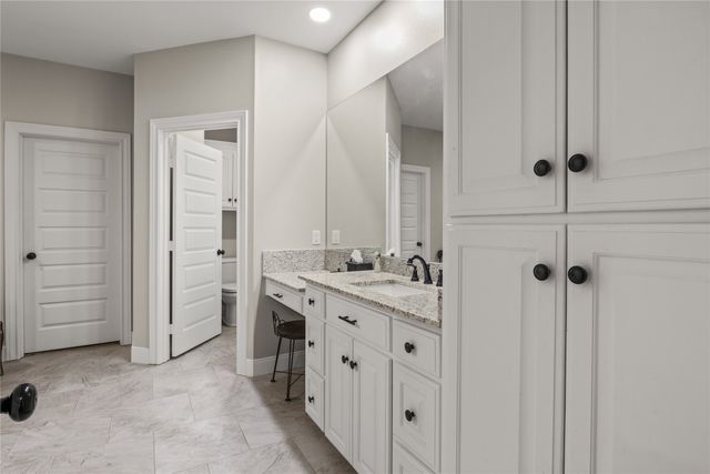 1000 Stone Bridge, Mt Pleasant, TX 75455