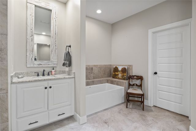 1000 Stone Bridge, Mt Pleasant, TX 75455