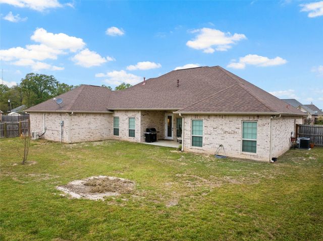 1000 Stone Bridge, Mt Pleasant, TX 75455