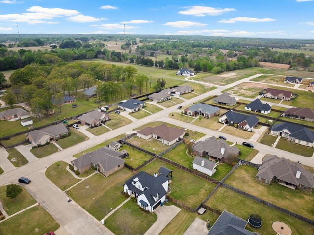 1000 Stone Bridge, Mt Pleasant, TX 75455