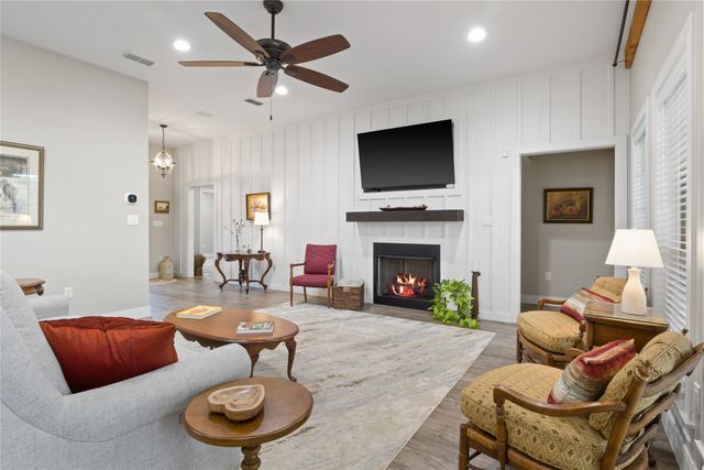 1000 Stone Bridge, Mt Pleasant, TX 75455