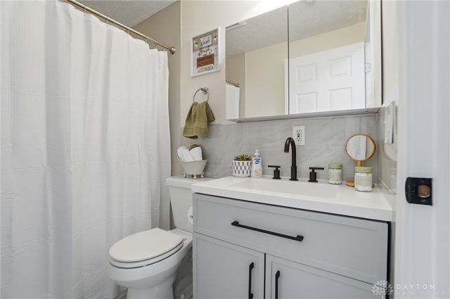 7621 Shalamar Drive, Dayton, OH 45424