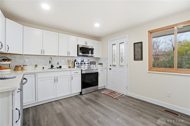 7621 Shalamar Drive, Dayton, OH 45424