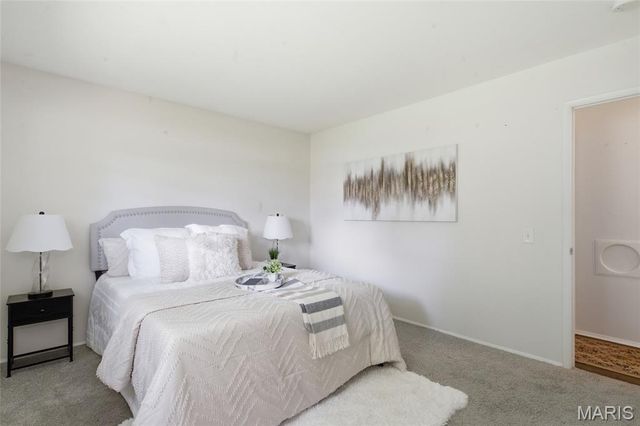 1395 Redbird Drive, Florissant, MO 63031