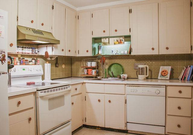 12 Candlewood Lane 1-6, Dennis, MA 02639