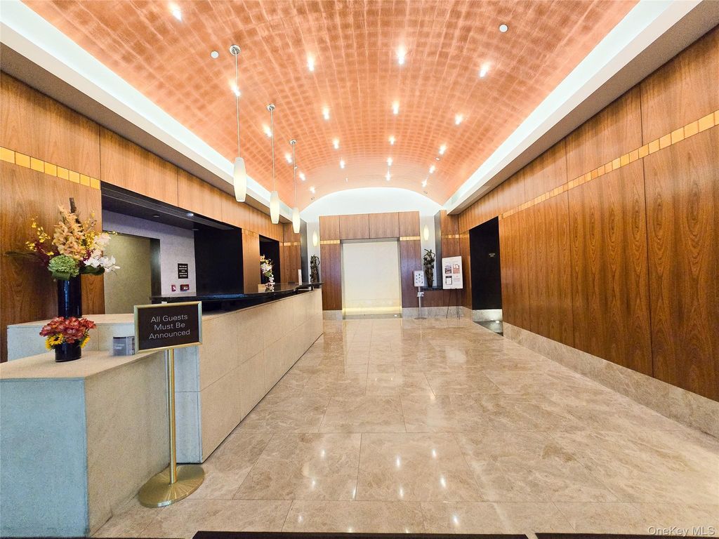 215 E E 96 Street E 30 K, New York (manhattan), NY 10128 — photo 2