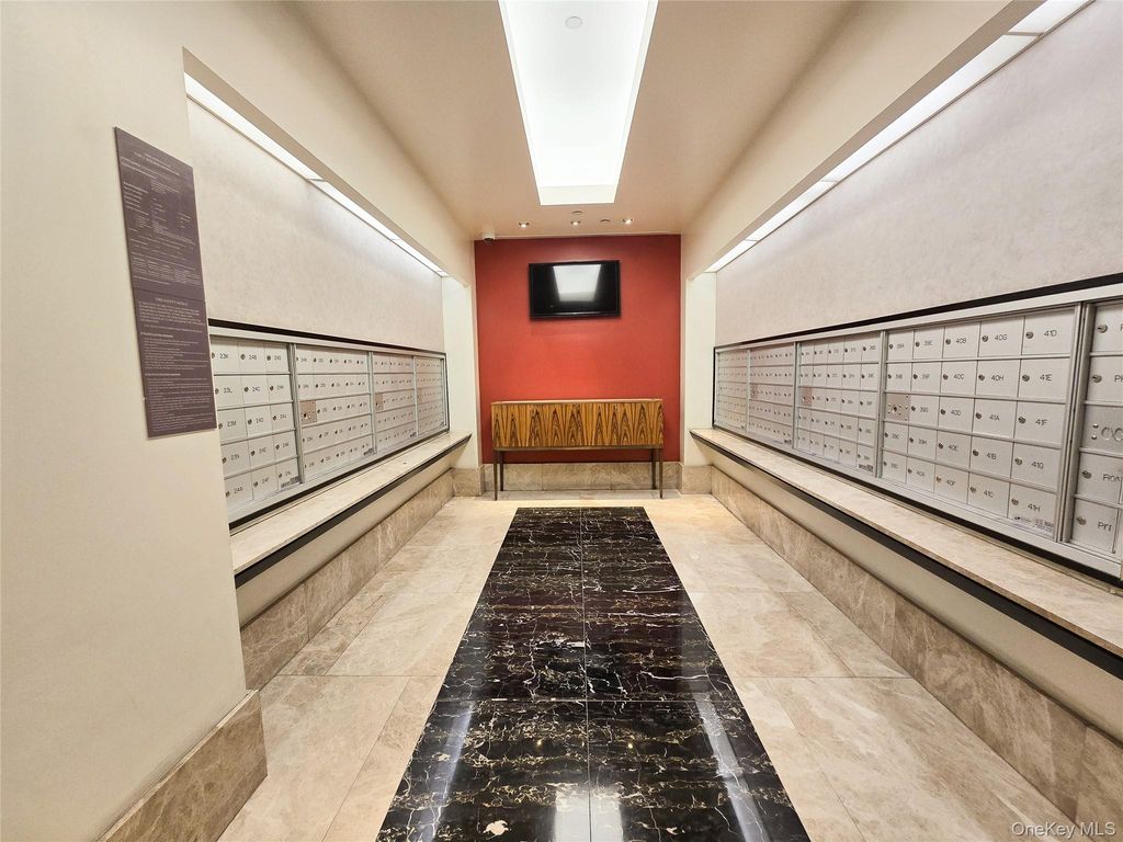215 E E 96 Street E 30 K, New York (manhattan), NY 10128 — photo 3