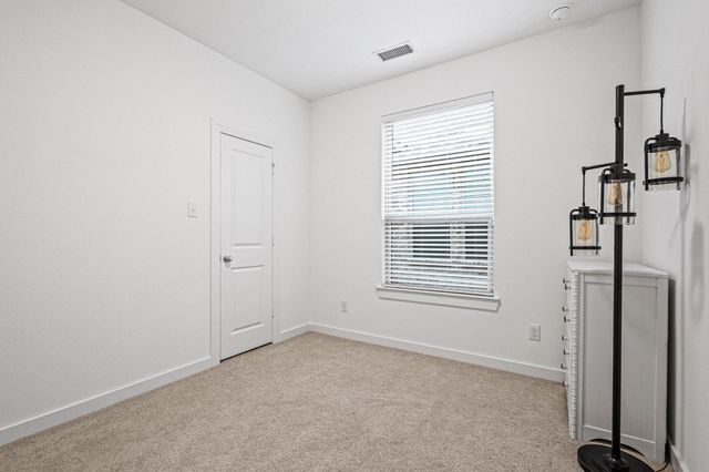 3952 Oak Creek Circle, Denison, TX 75020