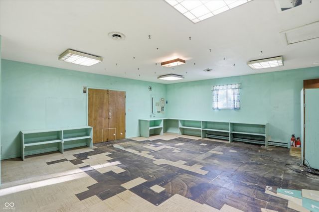 1015 Fairway Drive, Indianapolis, IN 46260