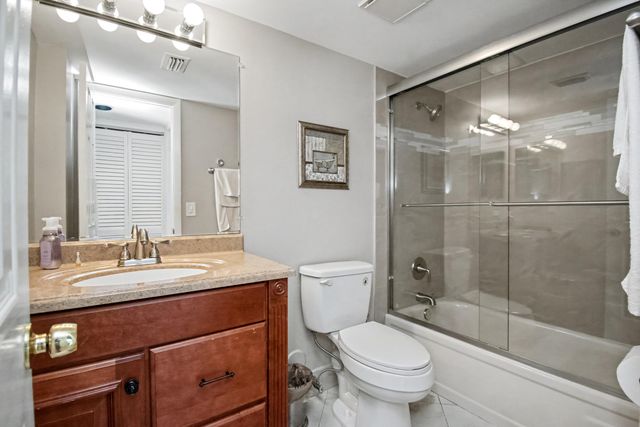 14360 Strathmore Lane 102, Delray Beach, FL 33446